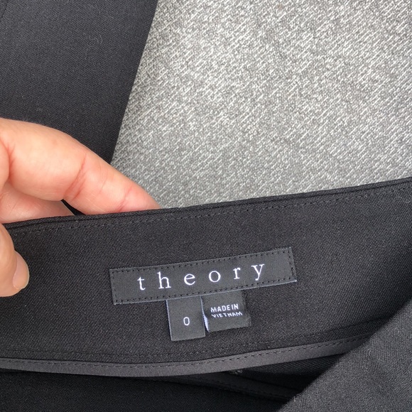 Like new! - THEORY Virgin Wool & Viscose Blend Side Zip Pants w/Ankle Zippers - Picture 2 of 9